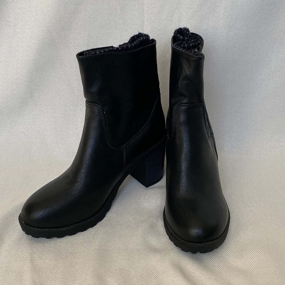 Carrini CA Collection Women's Fashion Knitting-Lined Booties